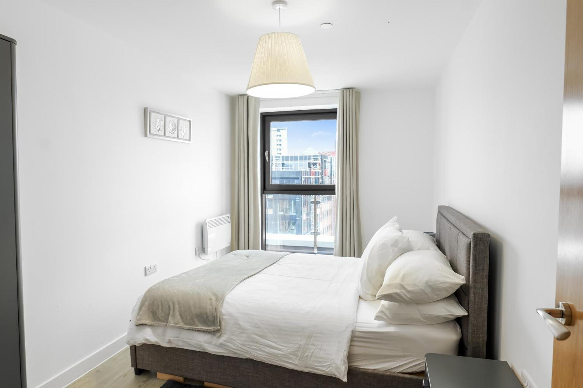High Rise 2 Bedroom & 2 Bath Apartment With Parking, Balcony & Amazing View Manchester Kültér fotó